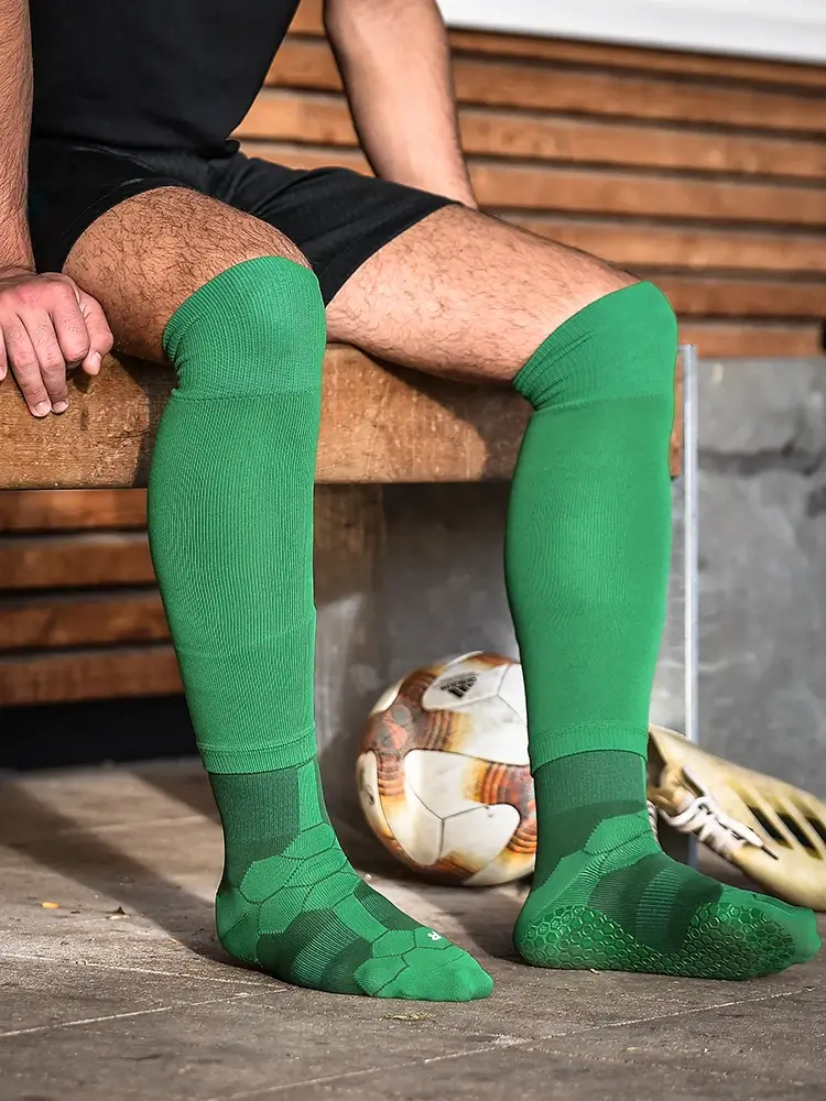 Grüne Fußball-Stutzen und Tube Socken von Novosoxx für Herren und Damen